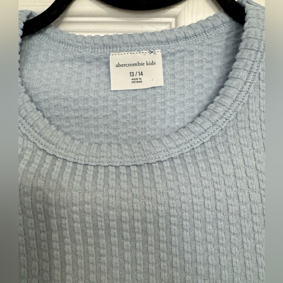 Abercrombie kids tshirt - Picture 3 of 4
